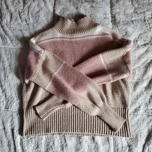 Colorblocked AE AE turtleneck
